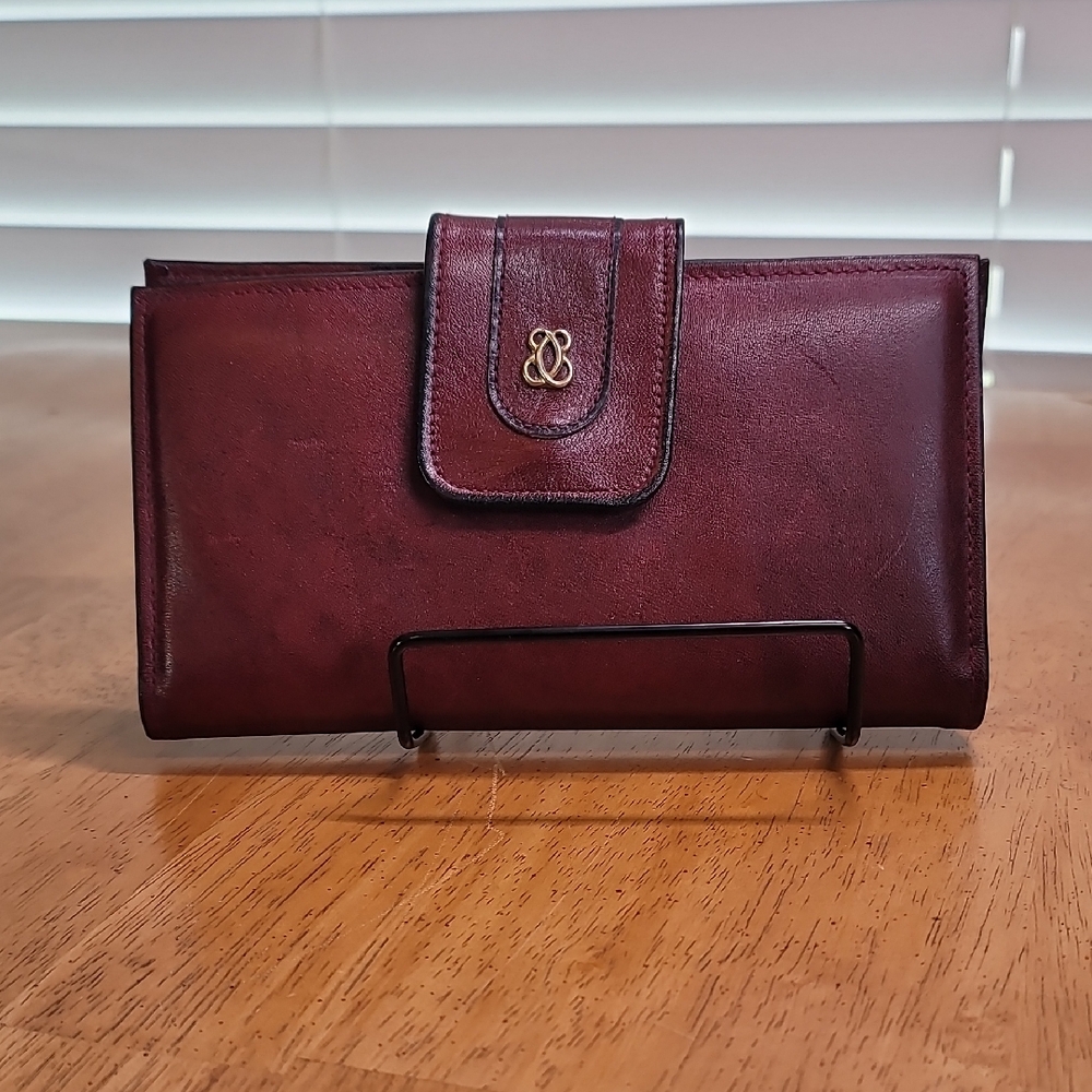 Di Lido ☆ Burgundy Leather, Snap Wallet with Gold Emblem